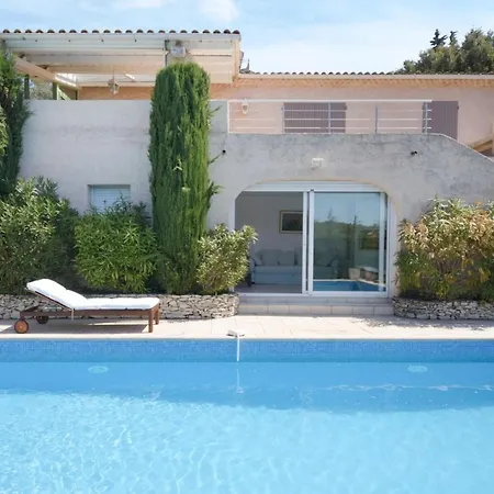 Holiday home Large With Swimming Pool And Terraces