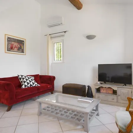 Large With Swimming Pool And Terraces Villeneuve-lès-Avignon